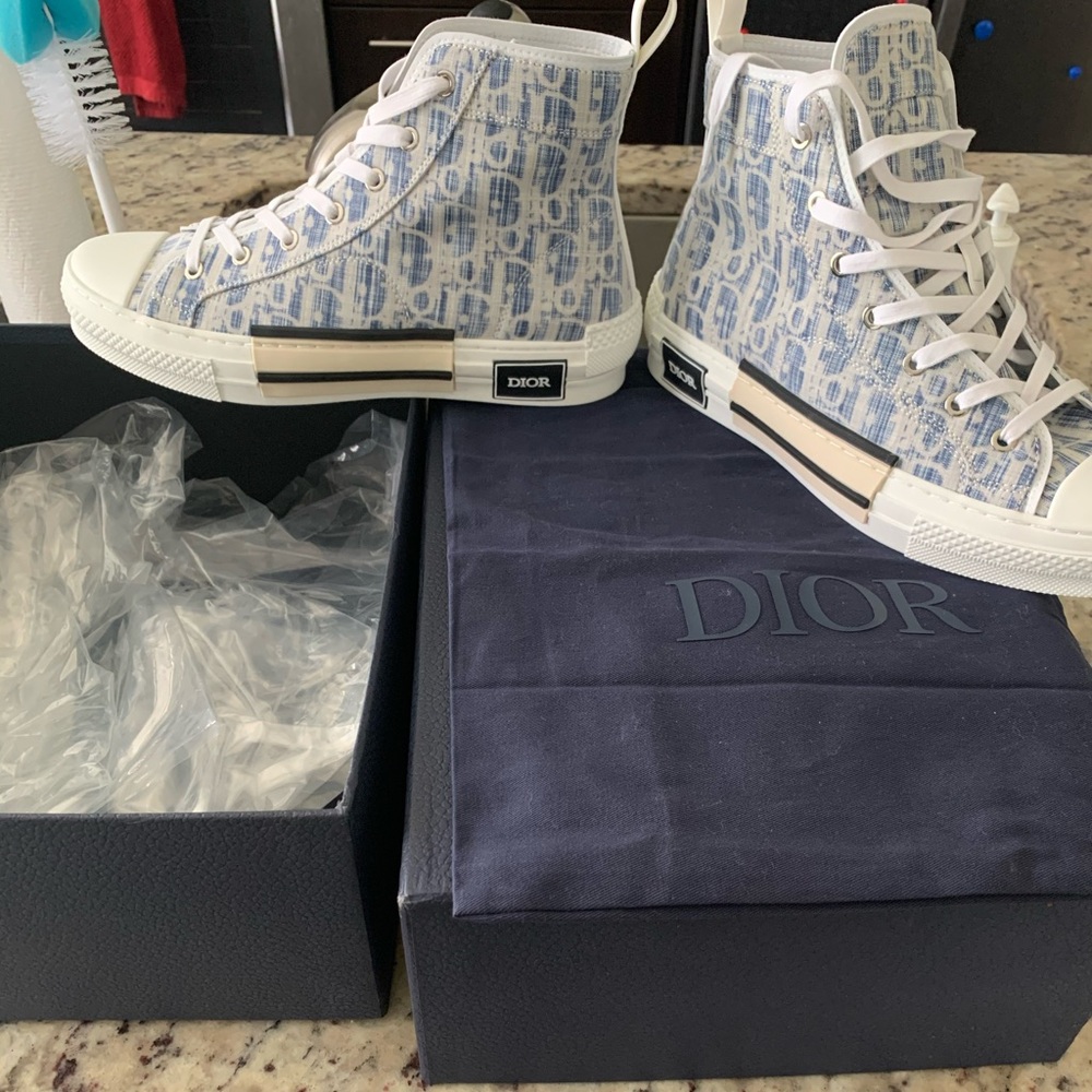 Dior men shoes. Size 42 European . US size 9-9.5
